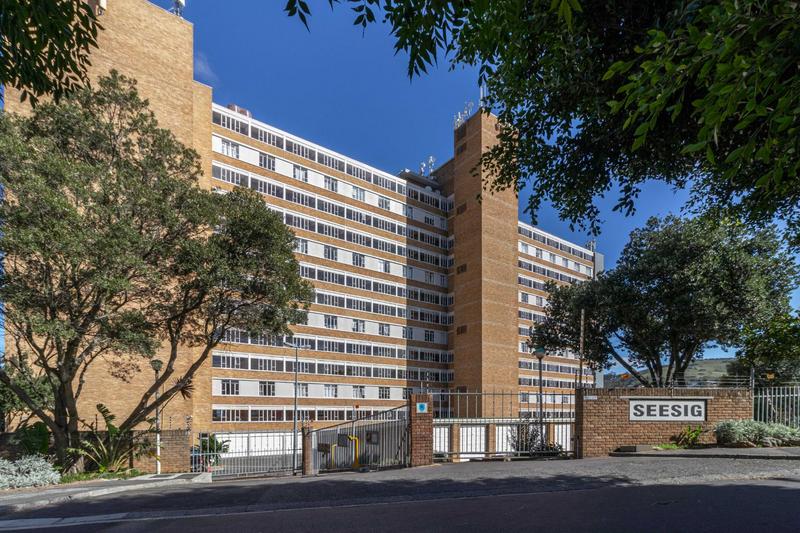 To Let 1 Bedroom Property for Rent in Loevenstein Western Cape